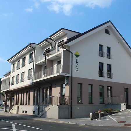 Hotel Oskar Hrib-Loski Potok Kültér fotó