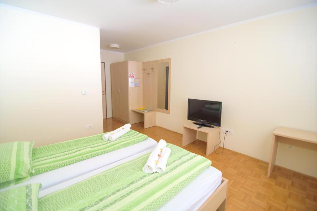 Hotel Oskar Hrib-Loski Potok Kültér fotó